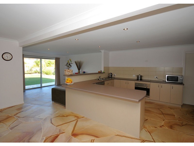 37 Miller Street, Urangan QLD 4655