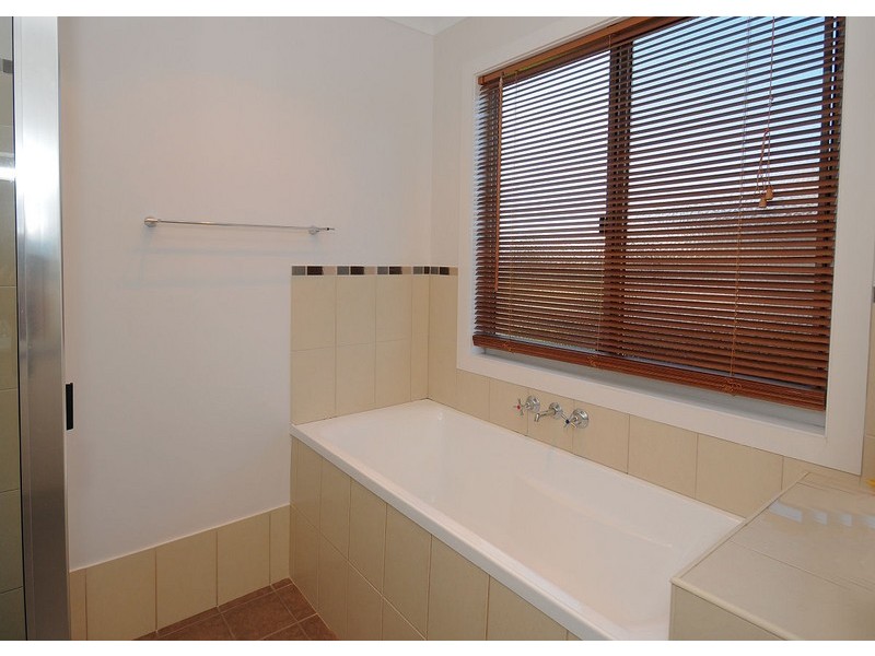 37 Miller Street, Urangan QLD 4655