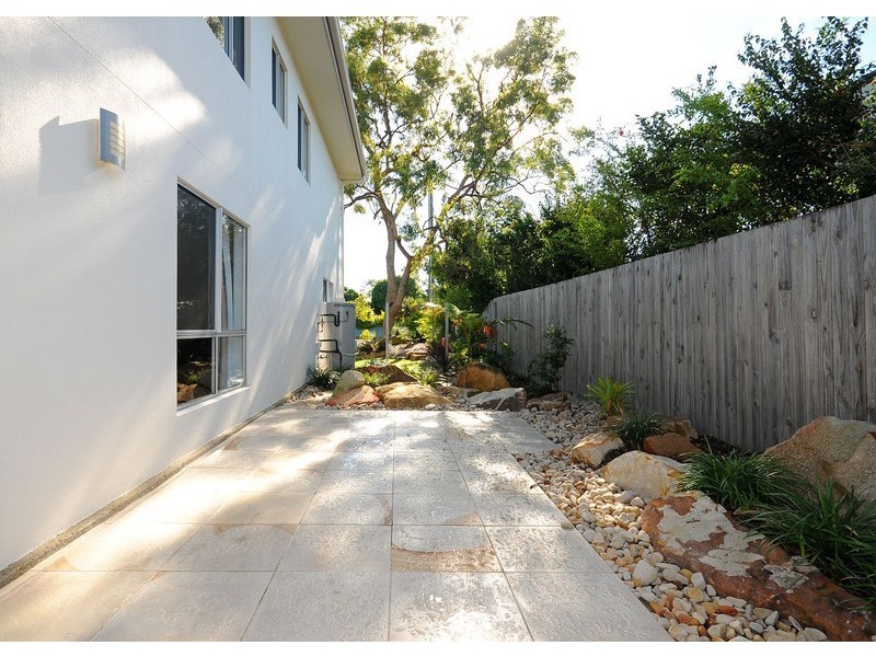 37 Miller Street, Urangan QLD 4655