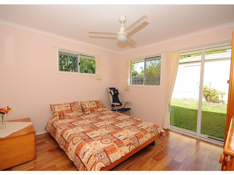 659  Boat Harbour Drive, Urangan QLD 4655