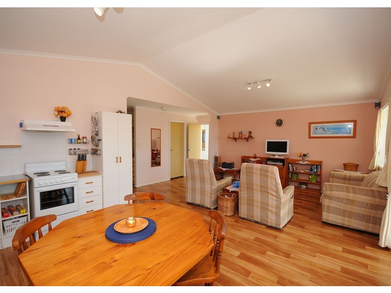 659  Boat Harbour Drive, Urangan QLD 4655