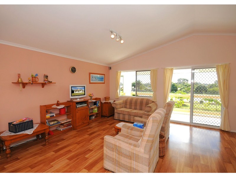 659  Boat Harbour Drive, Urangan QLD 4655