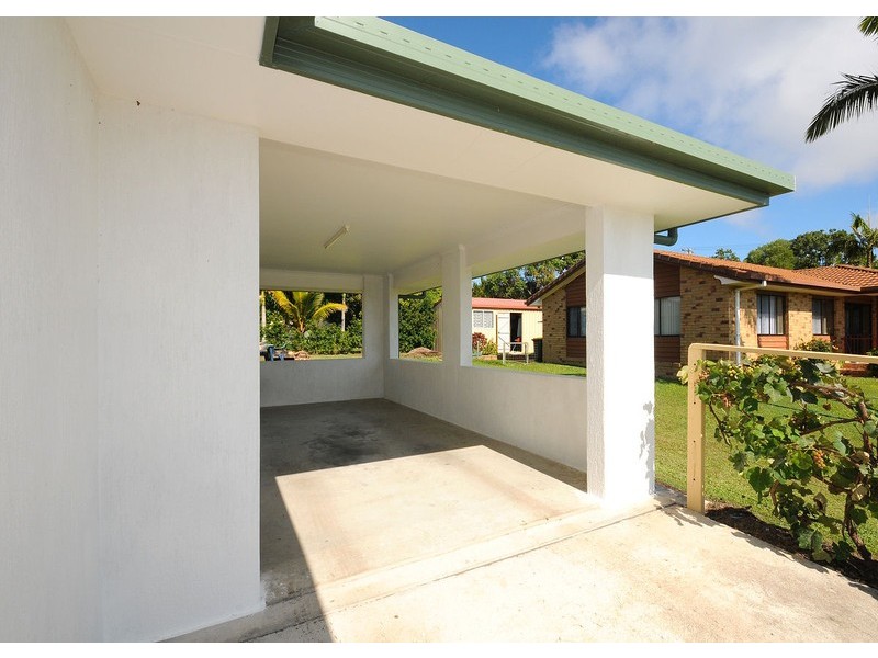 659  Boat Harbour Drive, Urangan QLD 4655