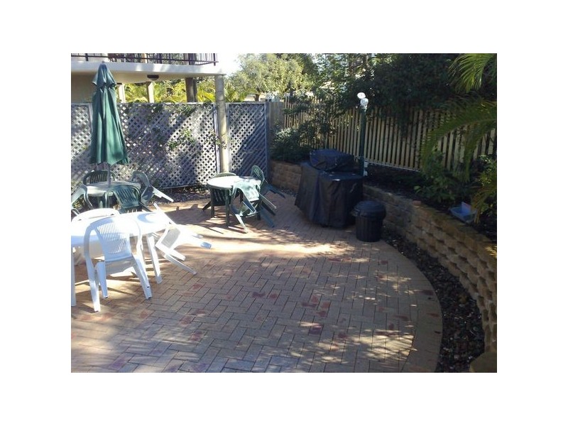 Unit 16-13 Ann St, Torquay QLD 4655