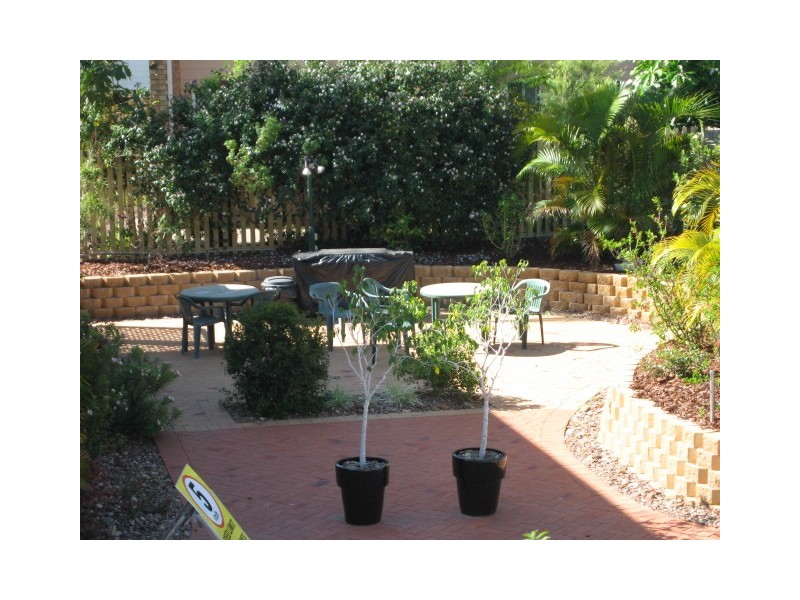 Unit 16-13 Ann St, Torquay QLD 4655