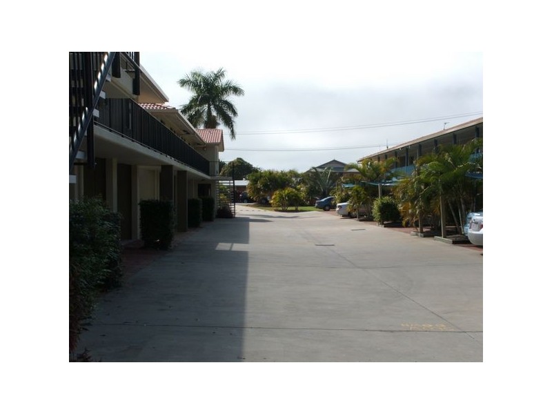 Unit 16-13 Ann St, Torquay QLD 4655