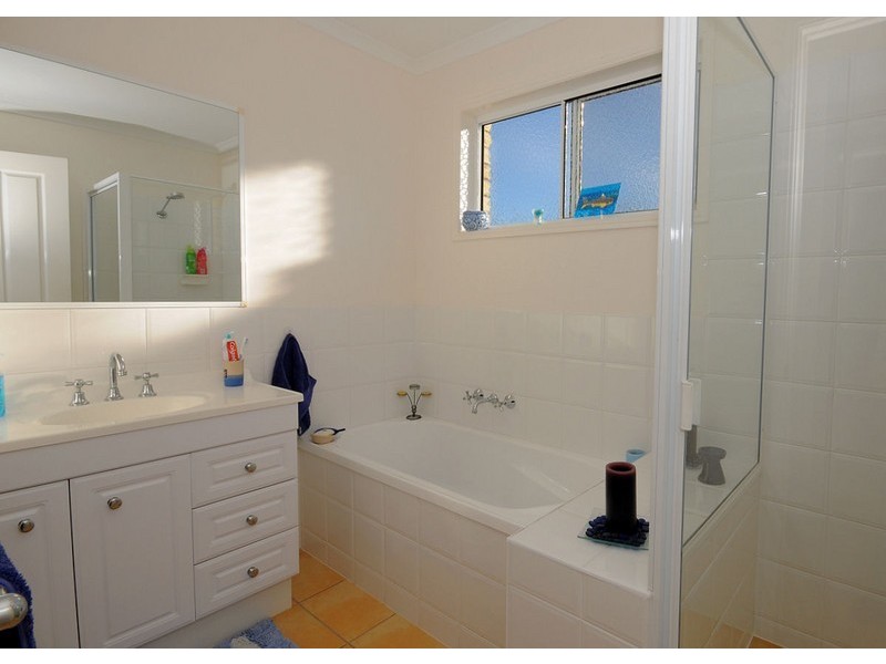 22 Wodalla Mews, Point Vernon QLD 4655