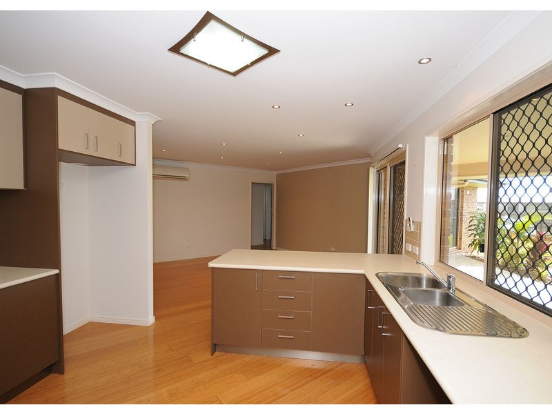 50 Lancaster Circuit, Urraween QLD 4655