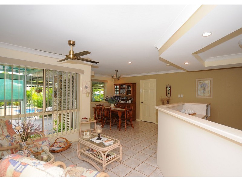 4 Haupt Ave, Pialba QLD 4655