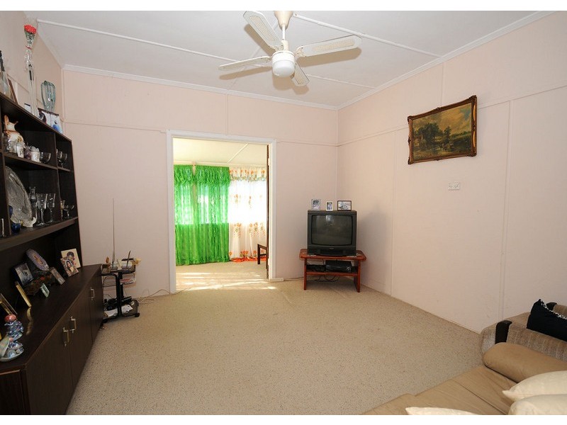 33 Neils Street, Pialba QLD 4655
