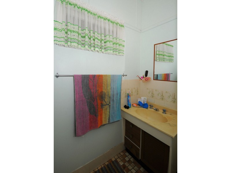 33 Neils Street, Pialba QLD 4655