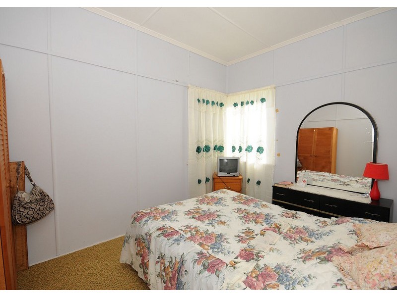 33 Neils Street, Pialba QLD 4655