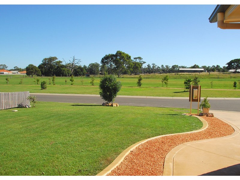 11 Bayley Court, Urraween QLD 4655