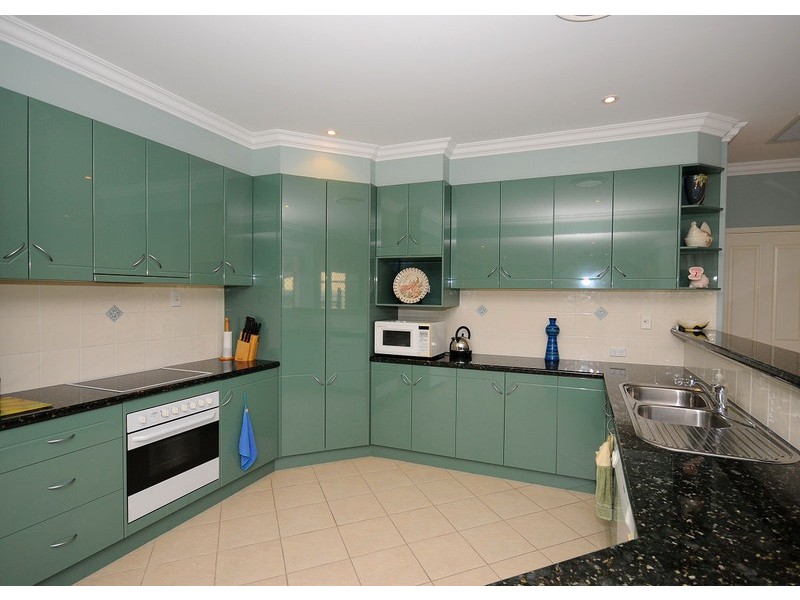 14 Jonwest Close, Torquay QLD 4655