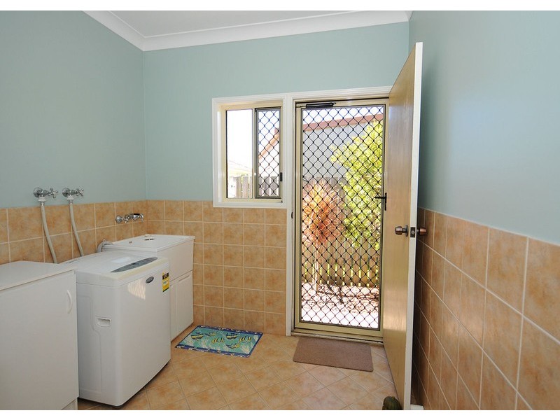 14 Jonwest Close, Torquay QLD 4655