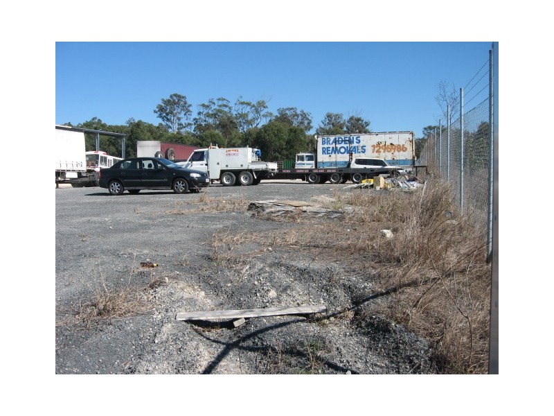 8 Industrial Avenue, Nikenbah QLD 4655