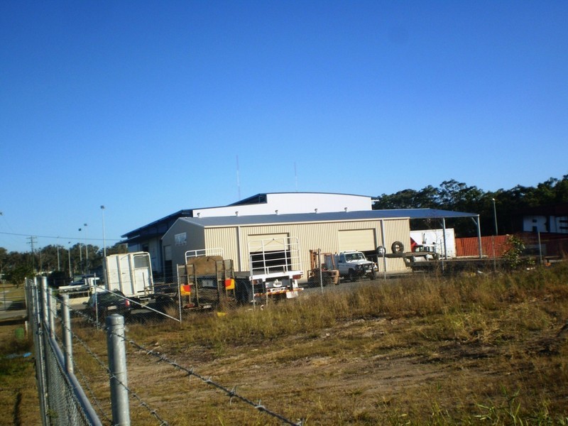 8 Industrial Avenue, Nikenbah QLD 4655