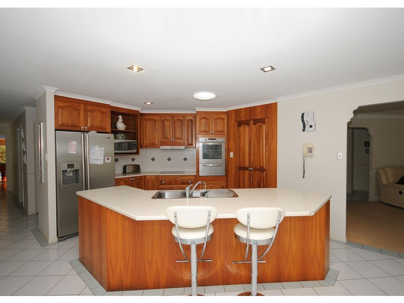 3 Wilton Close, Torquay QLD 4655