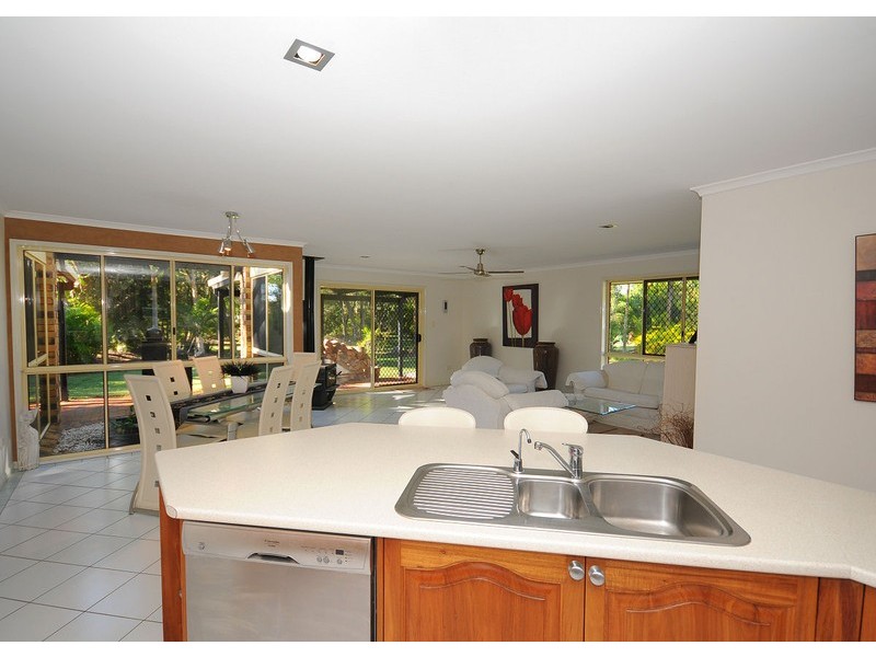 3 Wilton Close, Torquay QLD 4655