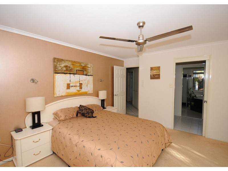 3 Wilton Close, Torquay QLD 4655