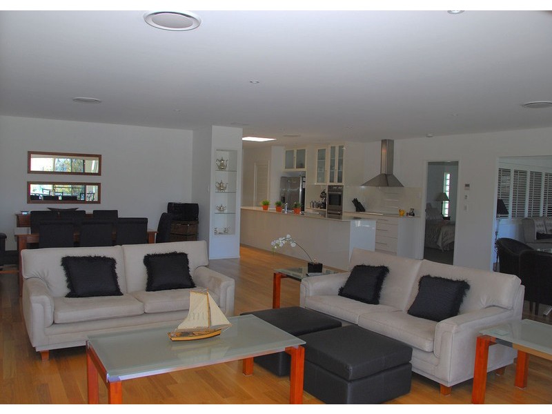 140 Esplanade, Hervey Bay QLD 4655