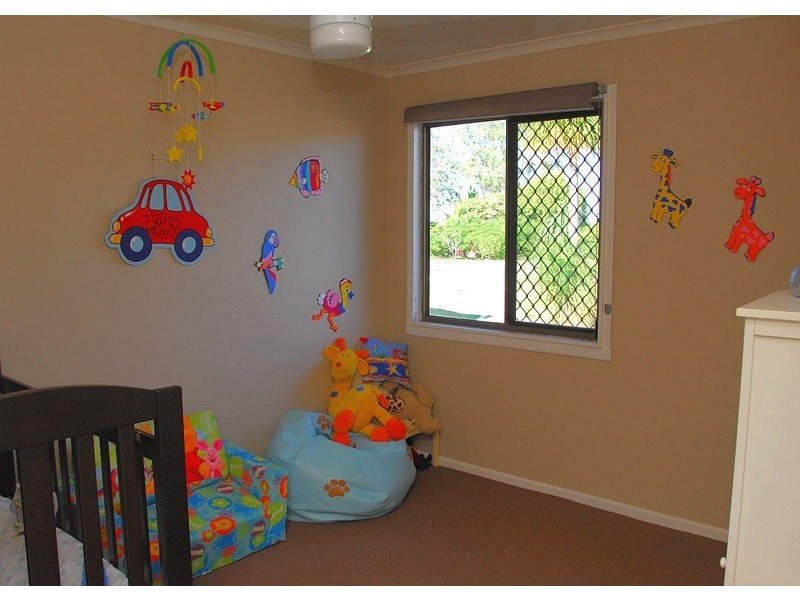4 Helsham Street, Hervey Bay QLD 4655