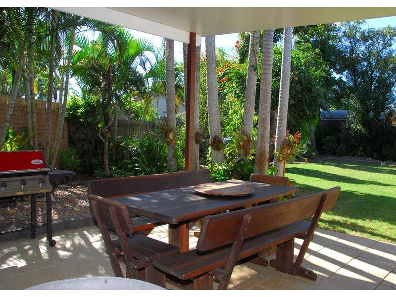 4 Helsham Street, Hervey Bay QLD 4655