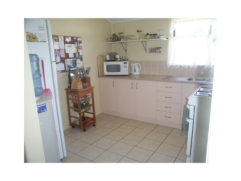.1 and 2/11 Alexander St, Torquay, Hervey Bay QLD 4655