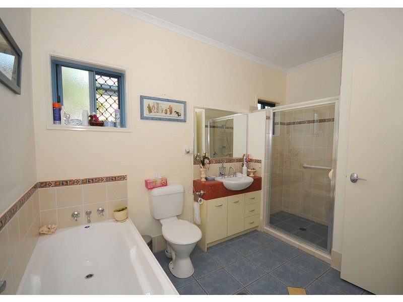 Unit 5/34 Elizabeth St, Urangan QLD 4655