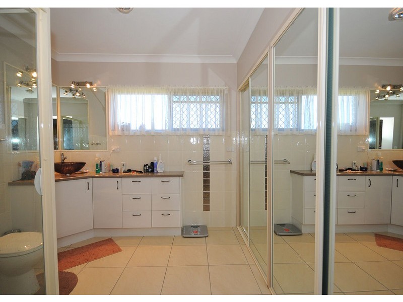 153  Long Street, Point Vernon QLD 4655