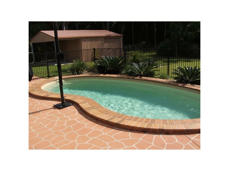 8 Cissus Ct, Dundowran Beach QLD 4655