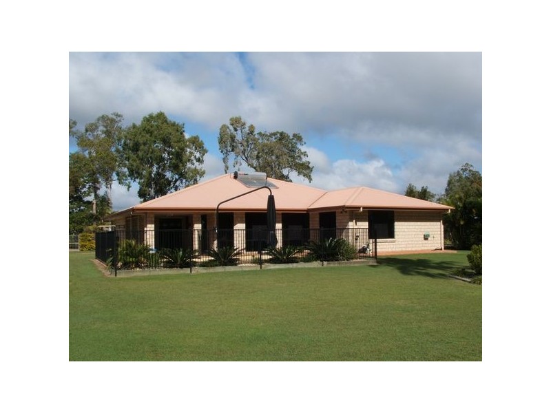 8 Cissus Ct, Dundowran Beach QLD 4655