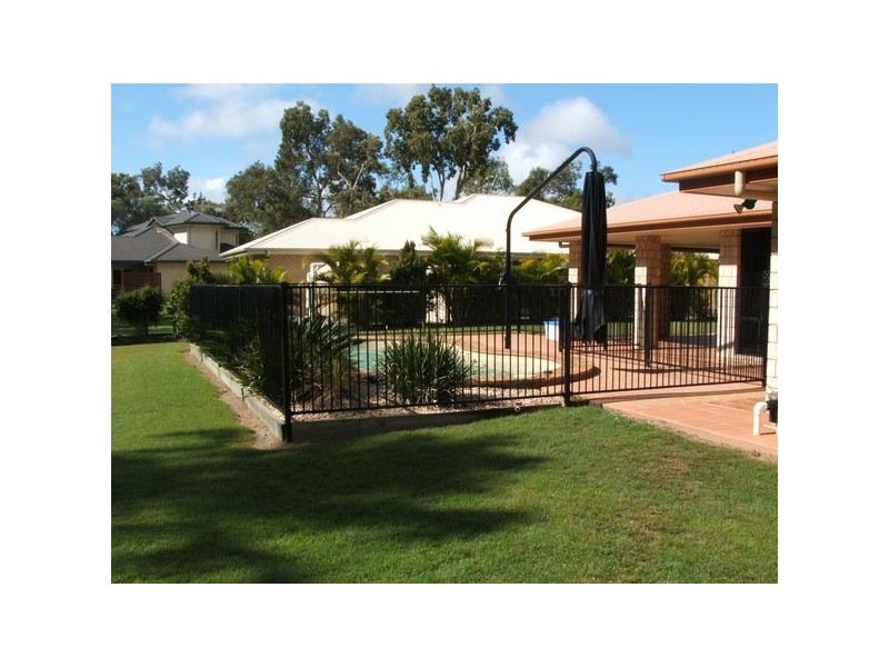 8 Cissus Ct, Dundowran Beach QLD 4655