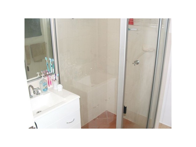 1 Coogera Crt, Dundowran Beach QLD 4655