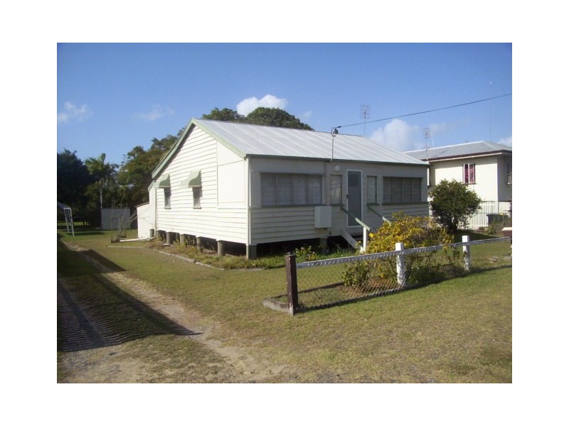 30 King Street, Urangan QLD 4655