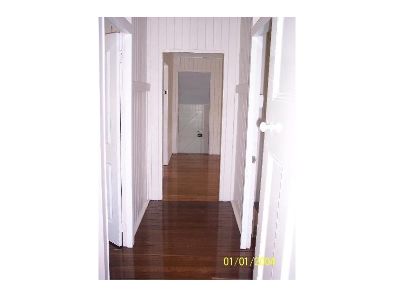 30 King Street, Urangan QLD 4655