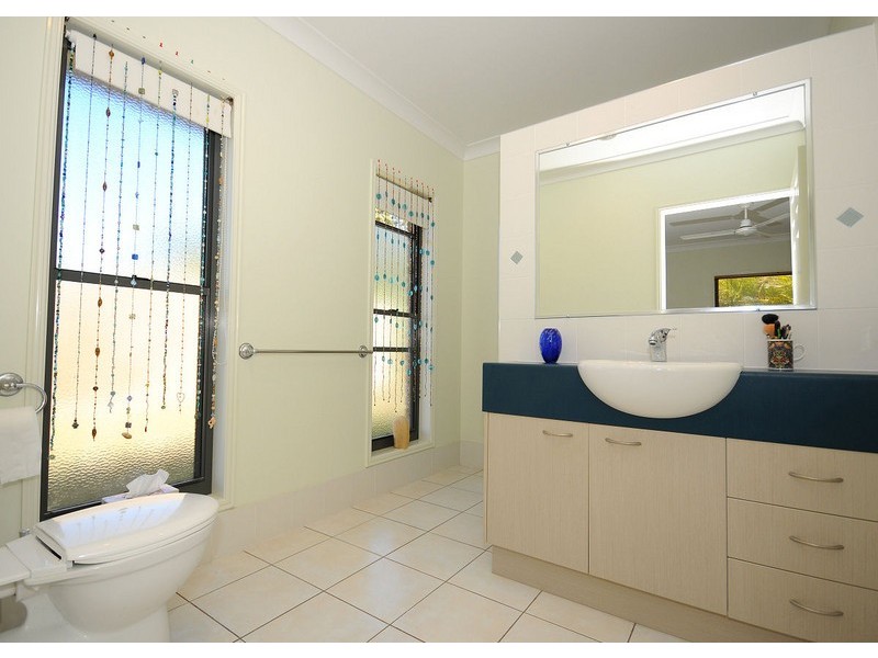16  San Bromista Court, Wondunna QLD 4655