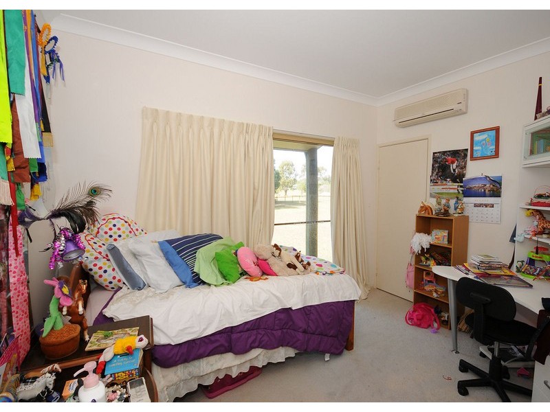 71 Barallen Cl, Booral QLD 4655