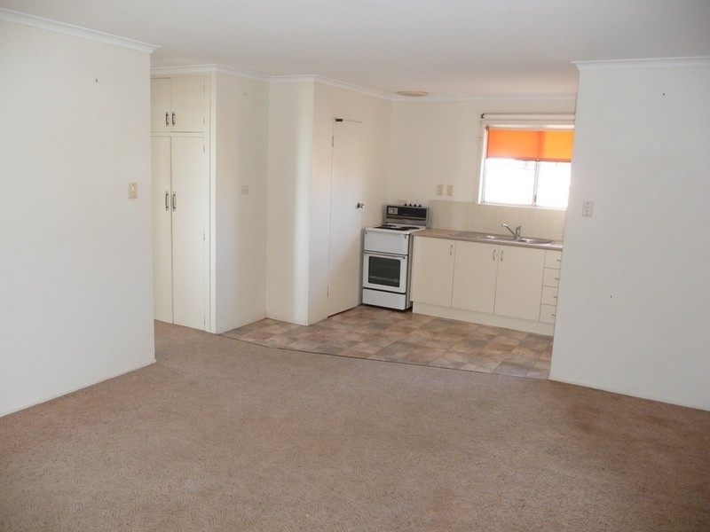 U1and2, 5 Kelly Street, Point Vernon QLD 4655