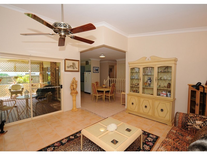 57 Long St, Point Vernon QLD 4655
