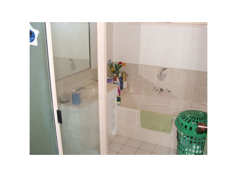 37 Aimee Dr, Urangan QLD 4655