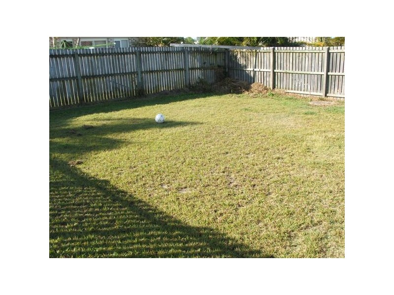 37 Aimee Dr, Urangan QLD 4655