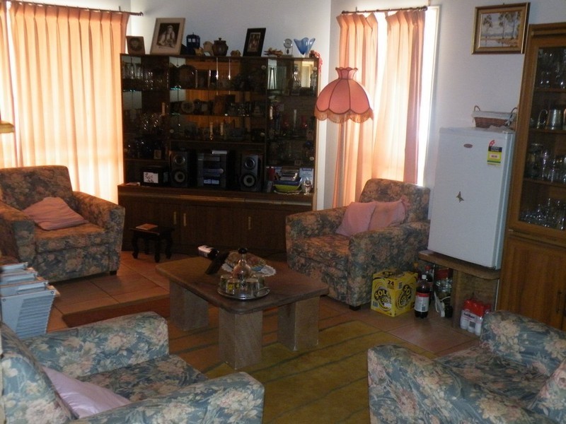 41 Ladbroke Cres, Urangan QLD 4655