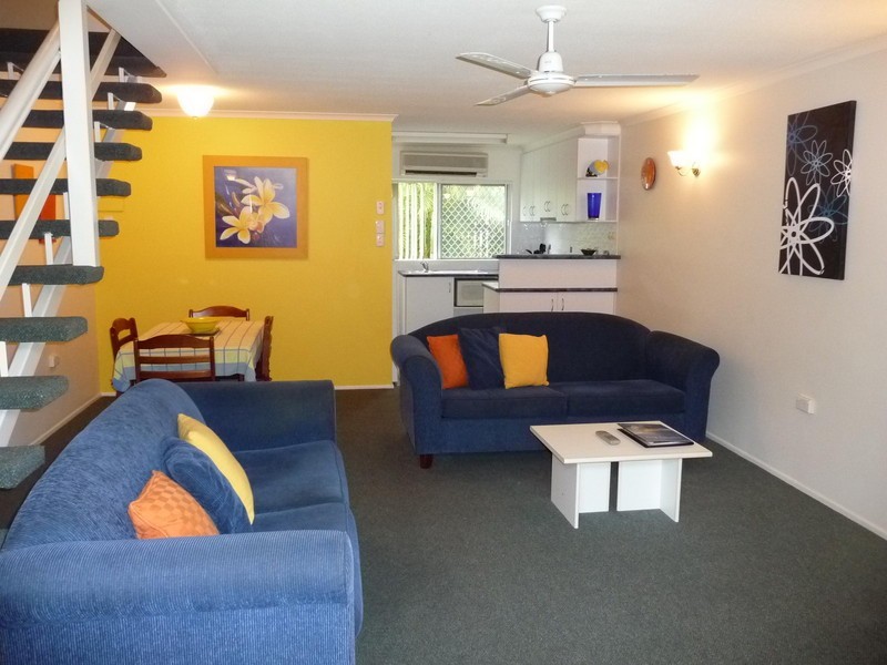405 Esplanade, Torquay QLD 4655