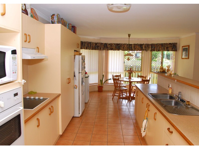 52 Winchelsea St, Hervey Bay QLD 4655