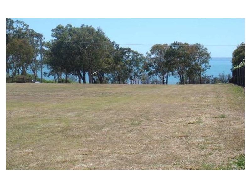 138 Esplanade, Point Vernon QLD 4655