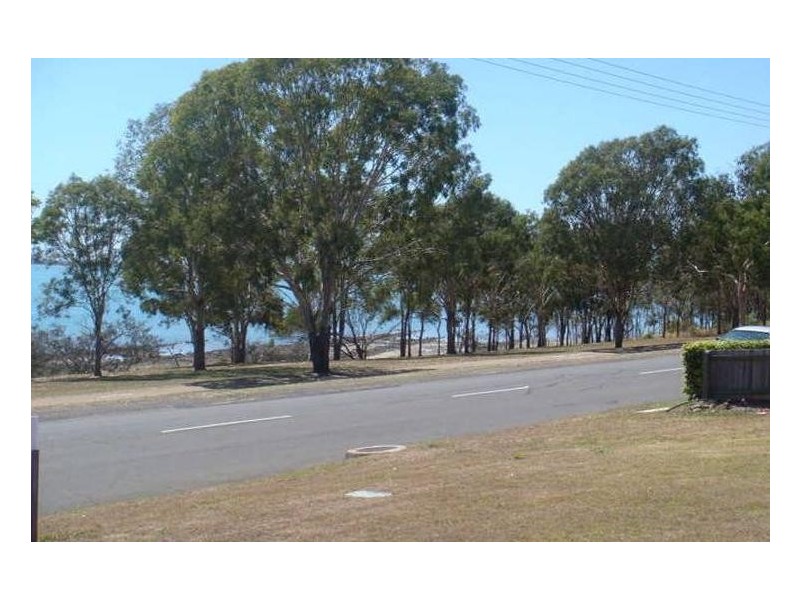 138 Esplanade, Point Vernon QLD 4655