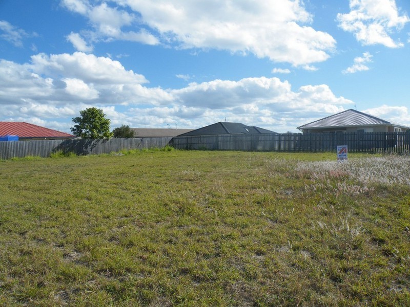 10. Anchorage Cct, Point Vernon QLD 4655