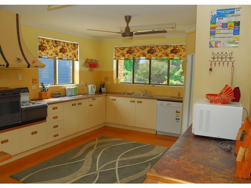 122. Esplanade, Point Vernon QLD 4655