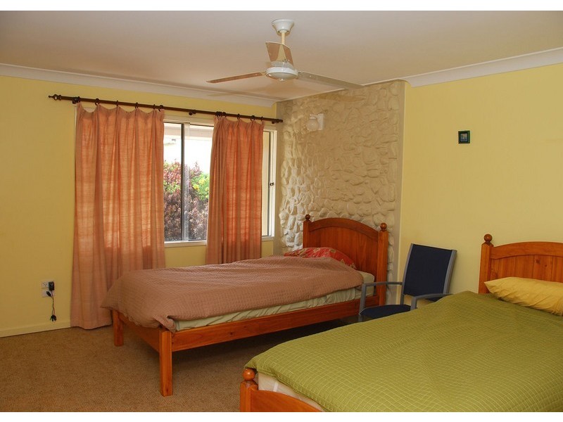 122. Esplanade, Point Vernon QLD 4655